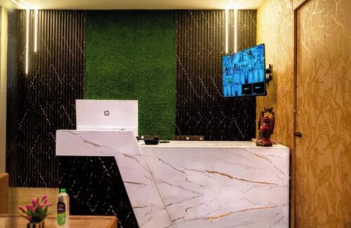 FabHotel Elite Fortune Inn