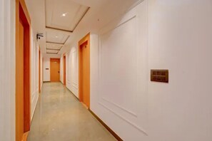 Lobby - FabHotel Livora Stays (Lucknow)