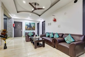 Khu tiếp khách ở sảnh