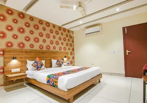 Room - FabHotel Amazing Stays - Vikaspuri (New Delhi)
