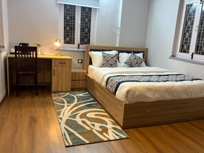 Room - Marvelous 8-bedroom apartment with AC in vibrant Kathmandu (Kathmandu)