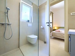 Bathroom - Holiday Home in Pinezici With Swimming Pool (Krk)