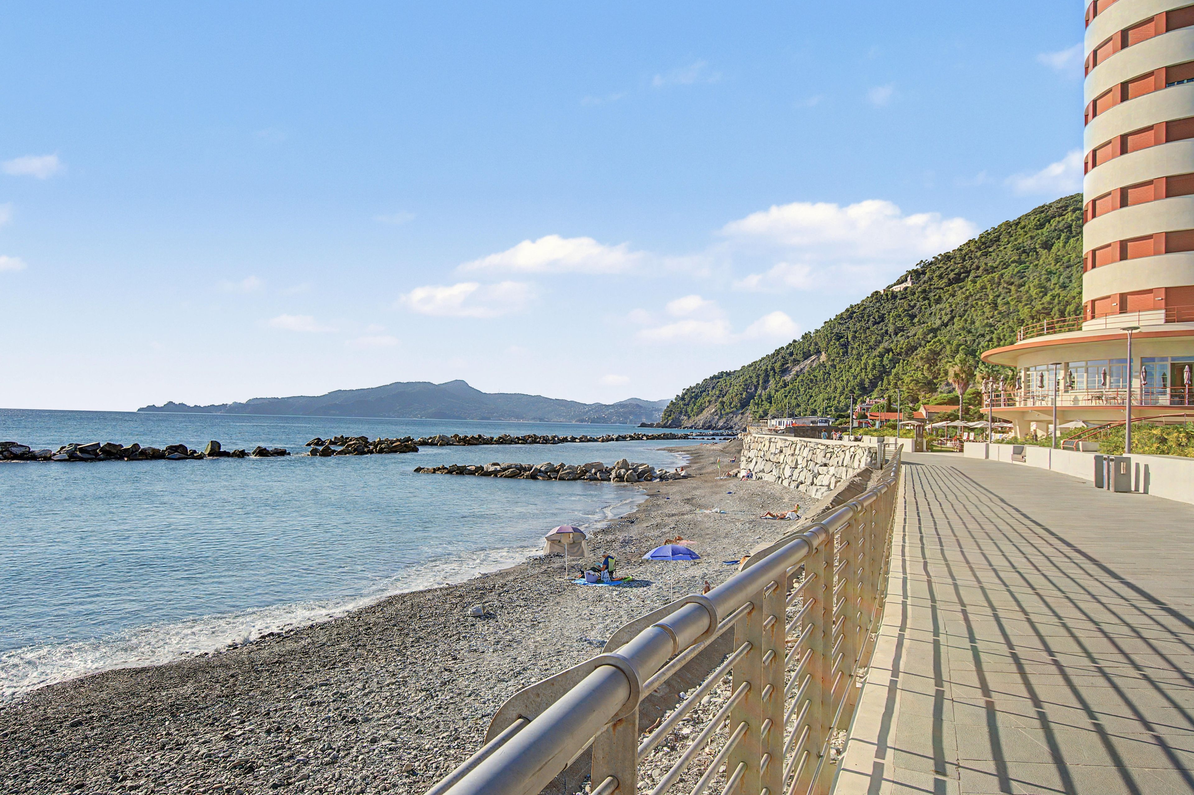 Strand