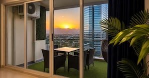 Outdoor dining - Elysium Serviced Apartment (Islamabad)