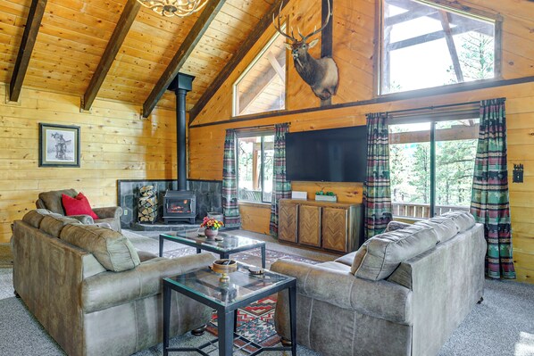 Front of property - Ski, Soak & Play at Littlefoot Cabin w/ Game Room (Pagosa Springs)