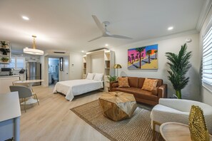 Interior - Naples Condo Duo w/ Pool Near 5th Avenue (Naples)