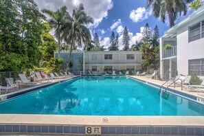 Interior - Naples Condo Duo w/ Pool Near 5th Avenue (Naples)