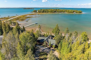 Interior - Upscale Beachfront Log Home on Lake Huron Shores (Drummond Island)