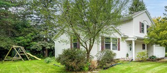Explore Brockport! Family Gem, Neighborhood Perks