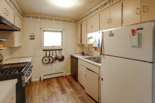 'the Beaver's Den' Cozy 4BR Alaska Cabin