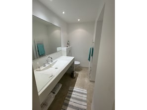 Bathroom - Villa Grand Bleu (La Seyne-sur-Mer)