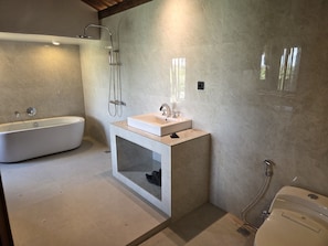 Bathroom - Kumpu Uma Villa (Denpasar)