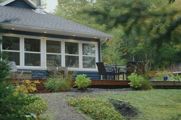 Unclassified image, 1 of 29, button - Lakeside Retreat: Wood-Fired Hot Tub & Kayaks (Tatamagouche)