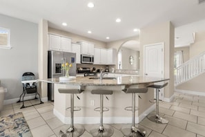 Private kitchen - 5 Bed With Privacy Hedges Around Pool & Spa 5 Bedroom Home (Davenport)