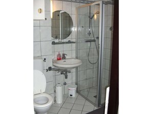 Bathroom - Holiday Apartment With 2 Bedrooms (De Koog)
