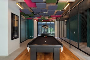Games room - Vista para a Praça da República | Ao lado do Metrô (Santa Ifigênia)