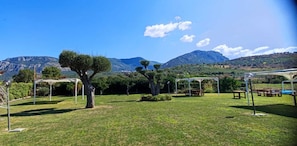 Property grounds - B&b 'Le Colline Di Paestum' with Wi-Fi and Air Conditioning (Capaccio Paestum)