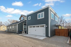 Unclassified image, 3 of 14, button - Golden 1BR Walk to Downtown, Mines, Clear Creek (Golden)
