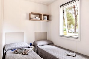 Room - Argentario Superior Mobile Home, Sleeps 5 (Albinia)