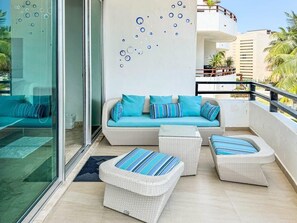 Terrace/patio - New Listing! Beachfront 2BR with Ocean View, Pool & Parking (Playa del Carmen)