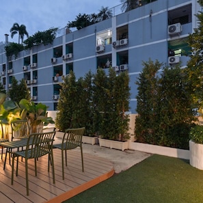 Outdoor dining - Hotel Papa Ratchada-huai Khwang (Bangkok)