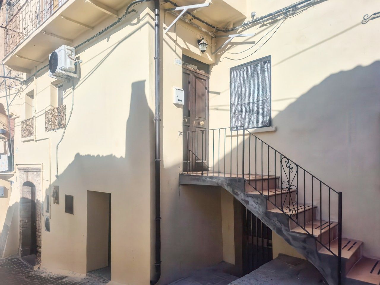 Dettaglio esterni