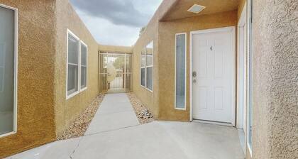 Modern 2BR/1BA Condo in Albuquerque Uptown - Stylish & Convenient - AC - W/D