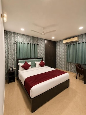 Room - JS Pleasant Stay at Nungambakkam (Chennai)