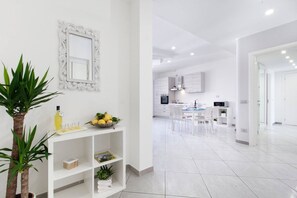 Dining - Lux Fabulous Sorento (Sorrento)