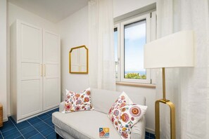 Living area - DOONA MARIA SORRENTO 3B WITH POOL (Sorrento)