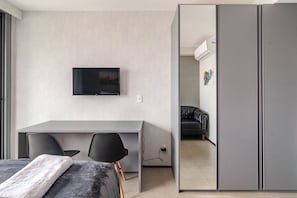 Room - Imares by Bhomy (São Paulo)
