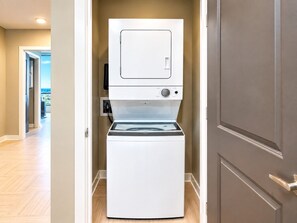 Laundry - The City Perch | Queen + Queen 2BR (Birmingham)