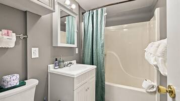 Two full bathrooms help make vacation mornings easier.