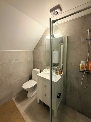 Bathroom - New flat above an old stable in Skåne (Esborrarp)