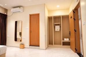 Bahagian dalam