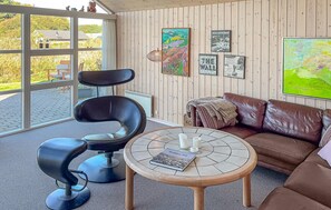 Living Room - Gorgeous home in Esbjerg V with WiFi (Esbjerg V)