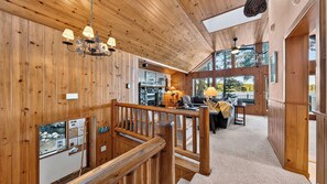 Interior - Meeks Bay Chalet by Avantstay Lakefront Retreat Boat Dock + Hot Tub Near Beach (Tahoma)