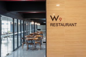 Dining - W9 Hotel And Resorts (Parañaque)