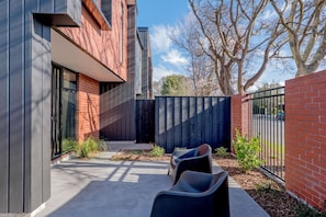 Terrace/patio - Modern Merivale Gem | Flexible Beds & Parking (Christchurch)