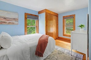 Room - Lake Sunapee Swim & Ski Retreat (Newbury)