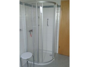 Bathroom - Holiday Apartment With 1 Bedroom (Krummhoern)