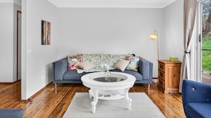 Living area - Two Decks on Bass | A Simple Blue Mountains Escape (Wentworth Falls)