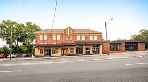 Exterior - Pymble Hotel (Sydney)