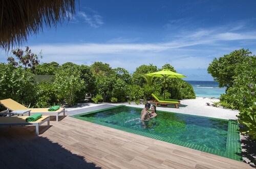 Emerald Maldives Resort and Spa Cache Transfer Included