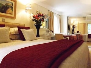 Room - Commodore Hotel (Bideford)