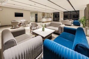 Lobby - Hotel Bafna Lawn (Raipur)
