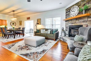 Blue Fire Trail Blue Ridge Views - Near Mt Airy & Wine Trail - Latest Reviews, Deals ...