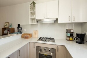 Private kitchen - Modern 2 Bedroom Apart and Pool in Punta Cana (Punta Cana)