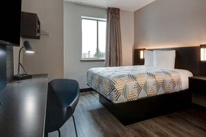 Holiday Home Facilities and Services - 1 QUEEN BED | NON-SMOKING (Pharr)