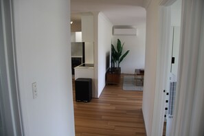Unclassified image, 5 of 14, button - Brookdale Family Accommodation (Armadale)